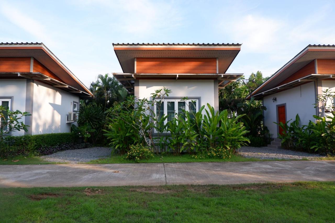 Lamphurai Riverside Resort And Spa ตราด ภายนอก รูปภาพ
